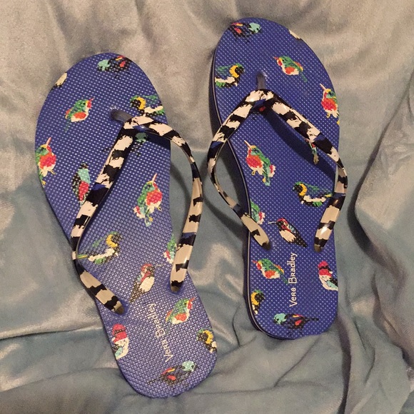 SALE🥰Vera Bradley Sandals - Picture 1 of 3